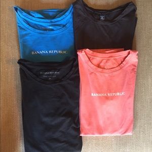 Four Banana Republic T-shirts Size M
